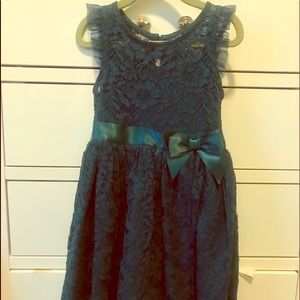 Dark green laced dress